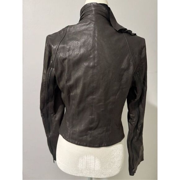 Diane Von Furstenburg 100% Leather Ruffle moto jacket 10 - Picture 12 of 13